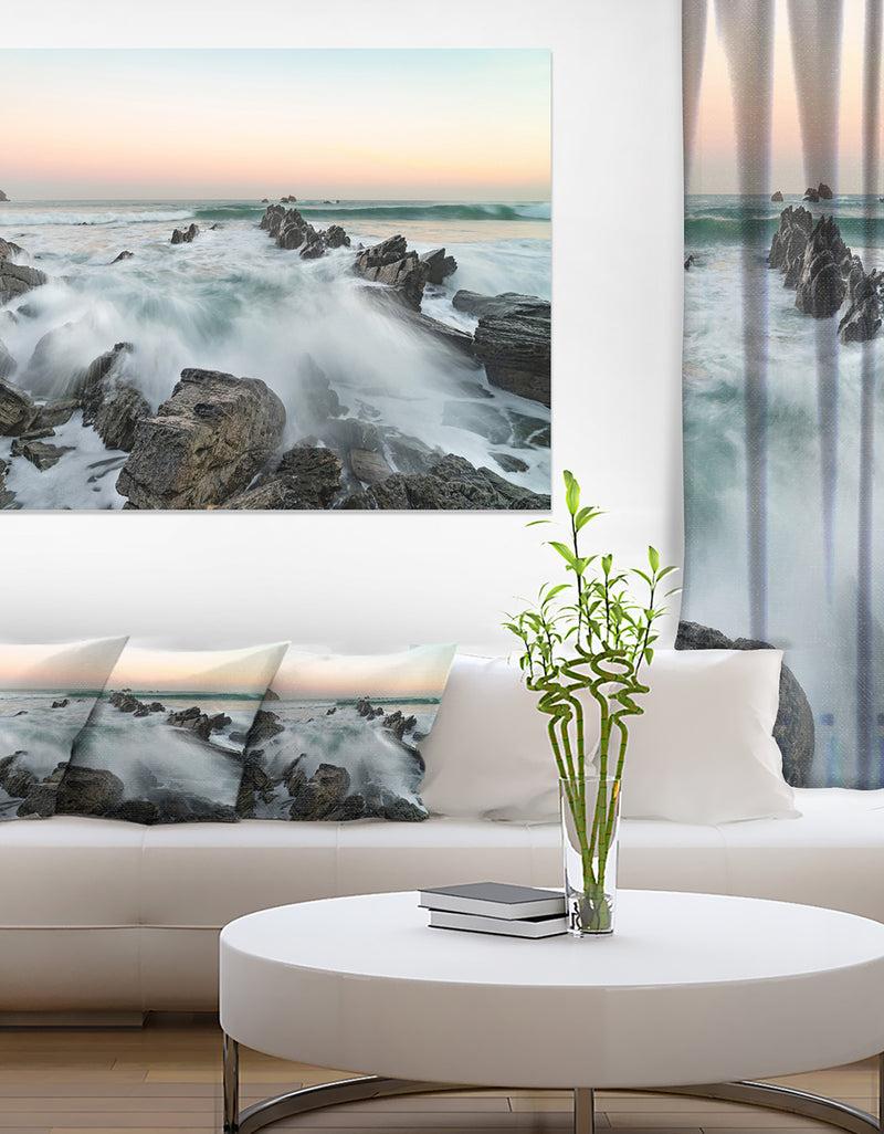 DesignQ Bay or Biscay Rushing Waters - Modern Seashore Canvas Art