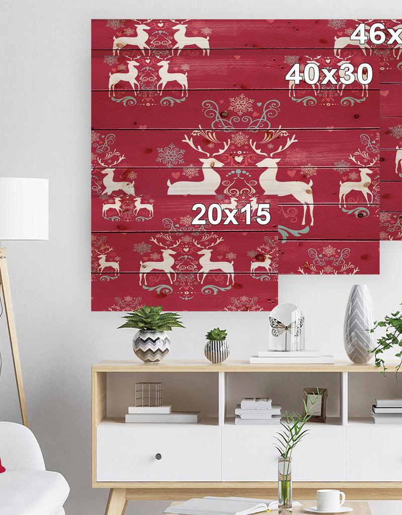 DesignQ Lovely Reindeer Christmas Pattern With Crystal Flakes - Print On Natural Pine Wood