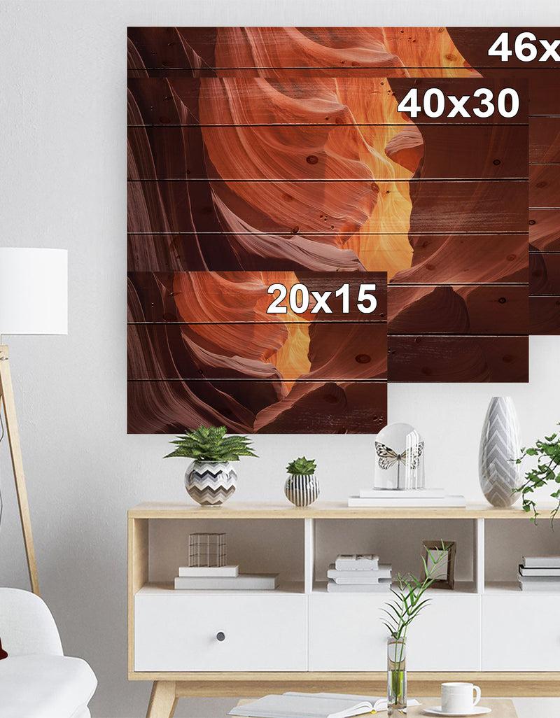 DesignQ Lower Antelope Slot Canyon - Canyon Print On Natural Pine Wood