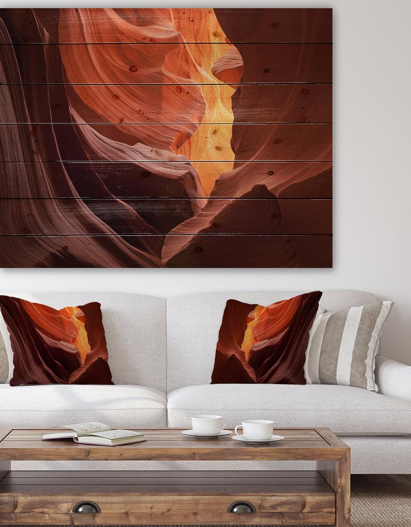 DesignQ Lower Antelope Slot Canyon - Canyon Print on Natural Pine Wood