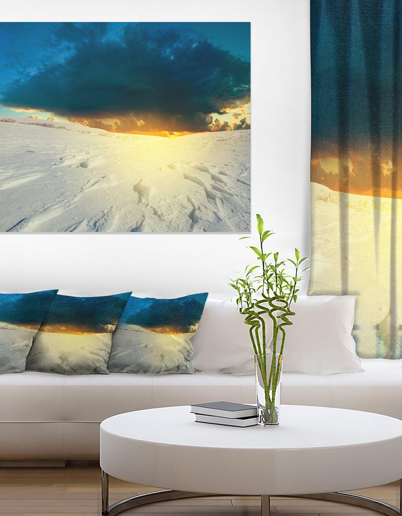 DesignQ Sunset over Snowbound Prairie - Extra Large Seashore Canvas Art