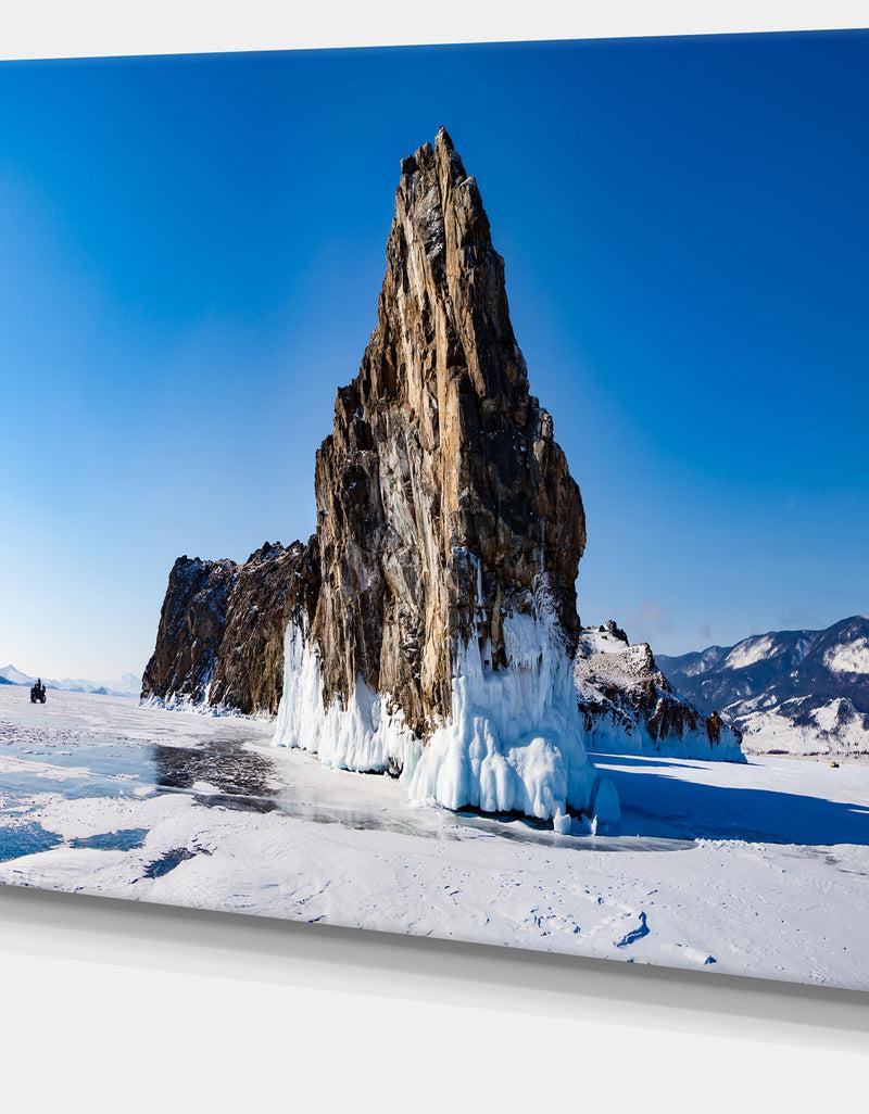 DesignQ Winter Lake Baikal Panorama - Extra Large Seashore Canvas Art