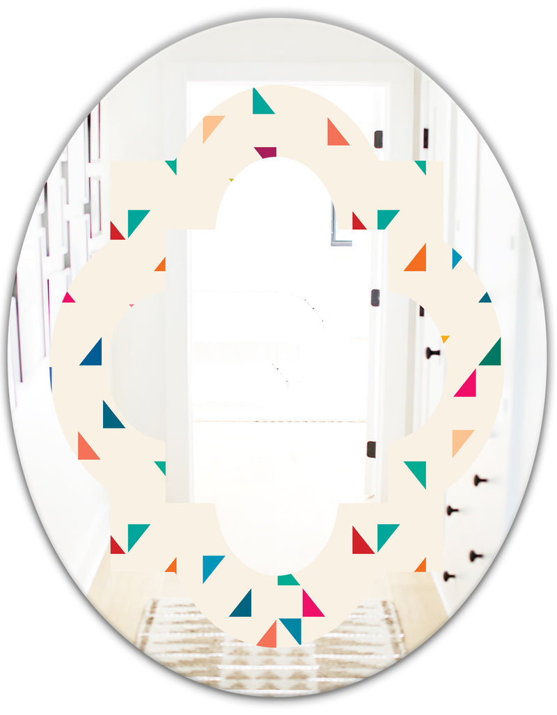 DesignQ Abstract Triangular Retro Pattern I - Modern Round Or Oval Wall Mirror - Quatrefoil