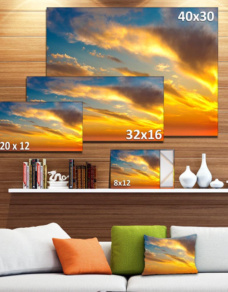 DesignQ Amazing Golden Sky At Sunset - Modern Seashore Canvas Art