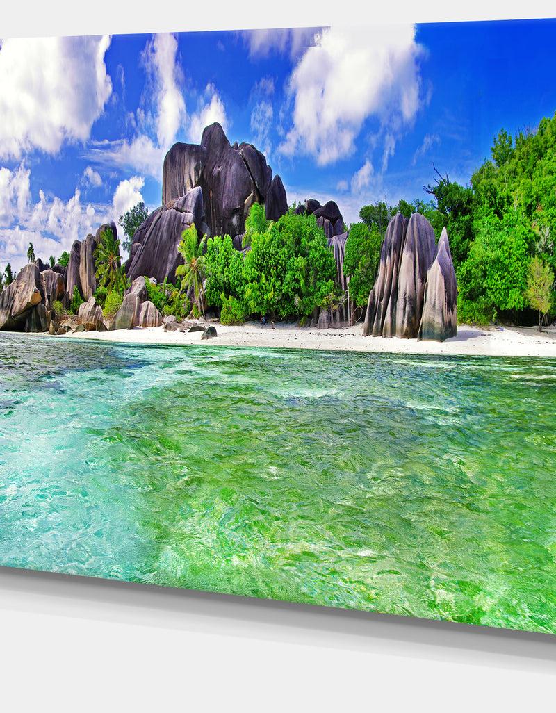 DesignQ Amazing La Diguse Island Seychelles - Landscape Art Canvas Print