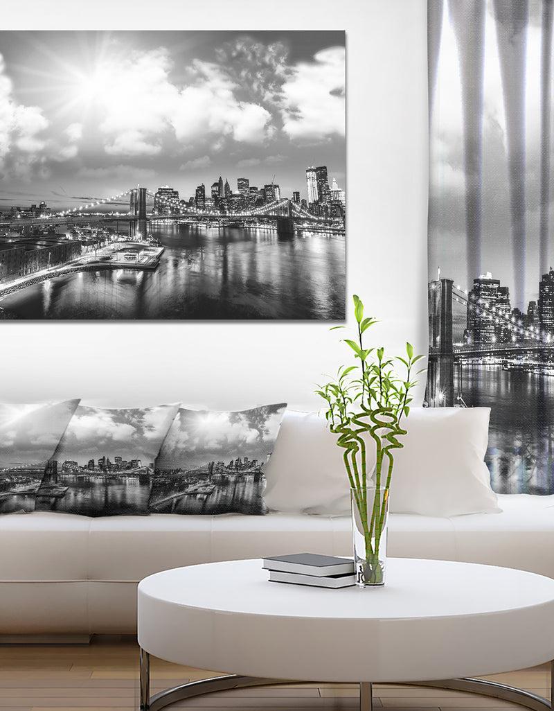 DesignQ Amazing Night in New York City - Cityscape Photo Canvas Print