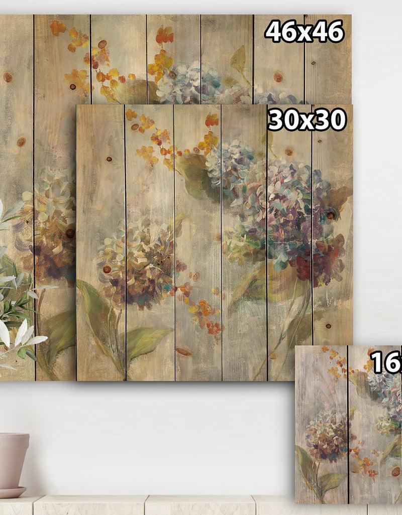 DesignQ Autumn Hydrangea - Traditional Print On Natural Pine Wood