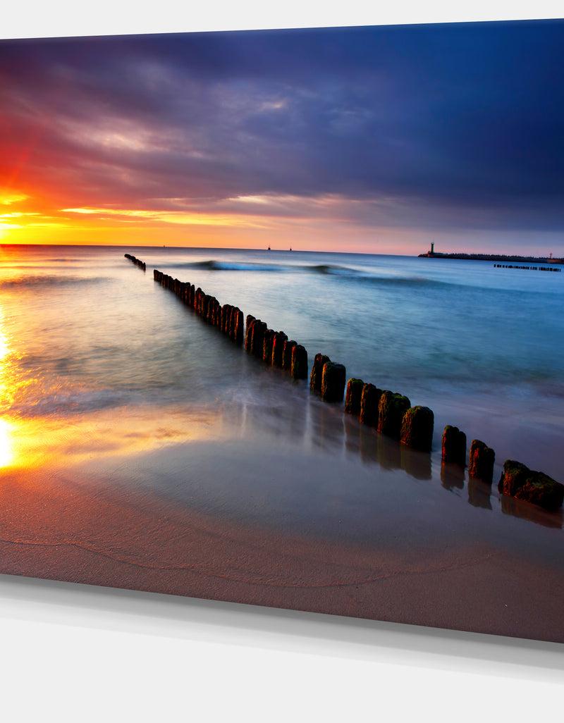 DesignQ Baltic Sea Poland Beach - Photography Canvas Art Print
