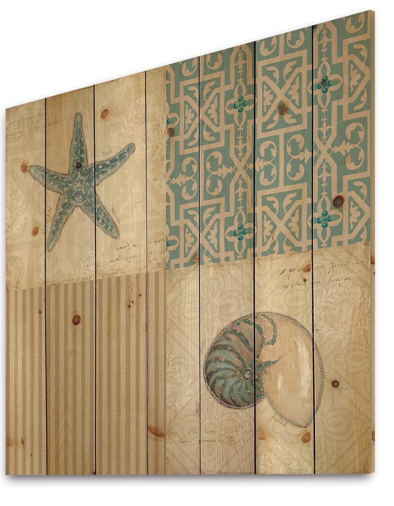 DesignQ Beach Treasures Collage II - Traditional Bathroom Print On Natural Pine Wood