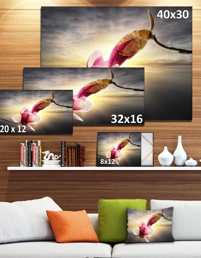 DesignQ Beautiful Magnolia Flowers - Floral Canvas Wall Art