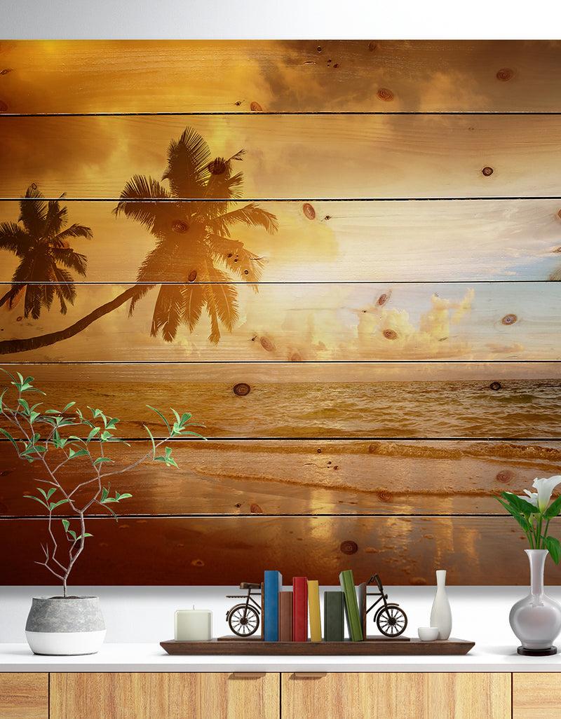 DesignQ Beautiful Palms at the Caribbean Beach - Seascape Print on Natural Pine Wood