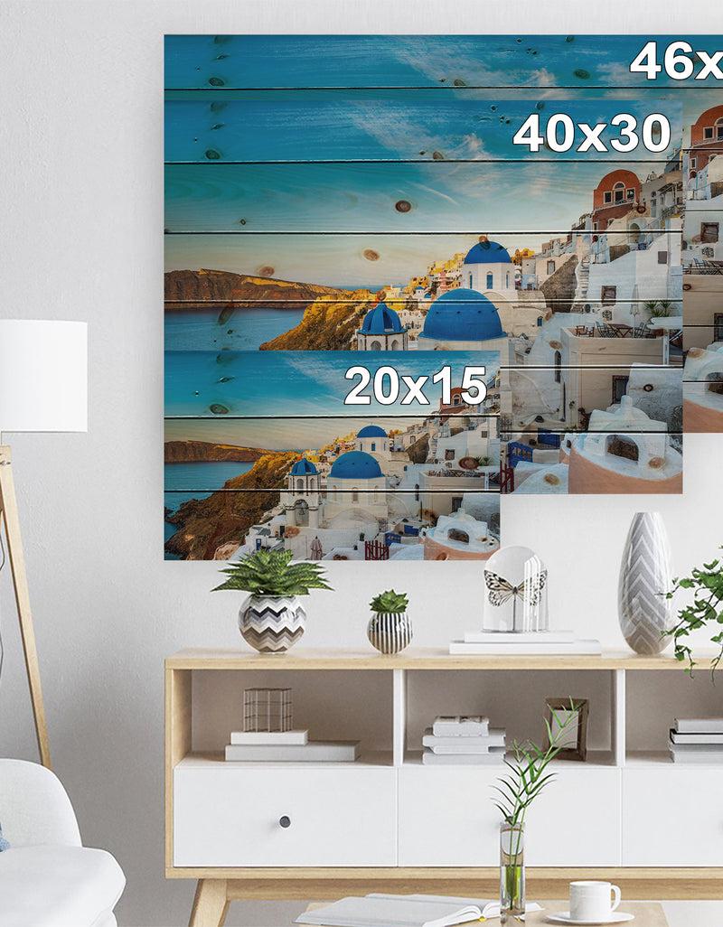 DesignQ Beautiful Santorin Houses Greece - Cityscape Print On Natural Pine Wood