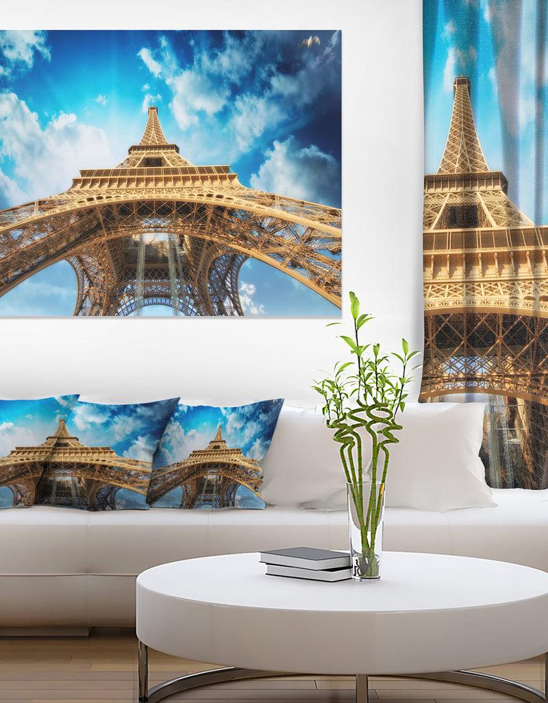 DesignQ Beautiful View Of Paris Eiffel Tower In Paris - Cityscape Canvas Print