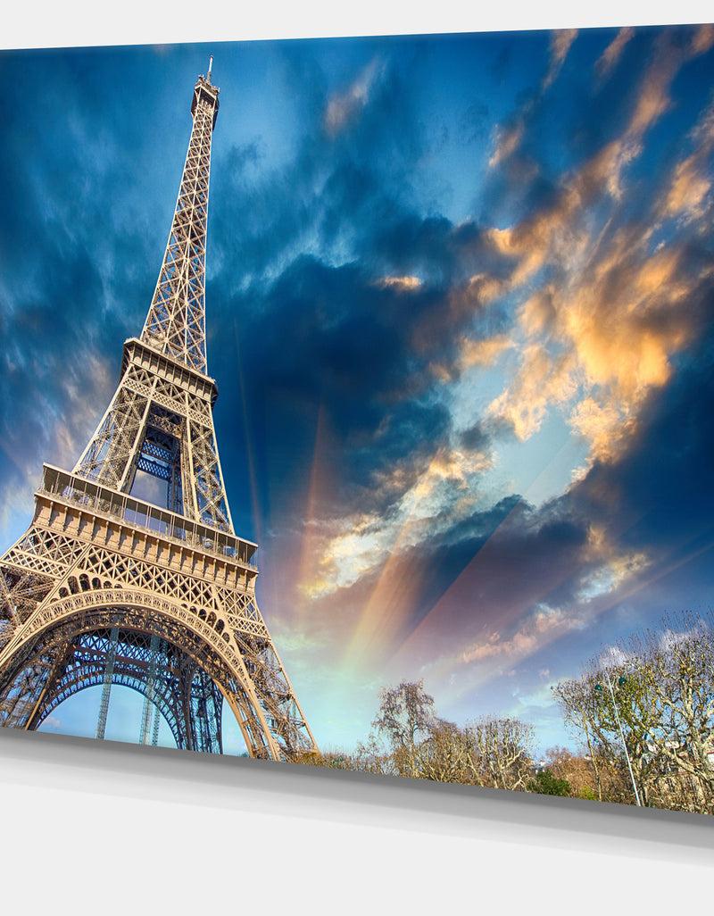 DesignQ Beautiful View Of Paris Eiffel Tower Under Fiery Sky - Cityscape Canvas Print