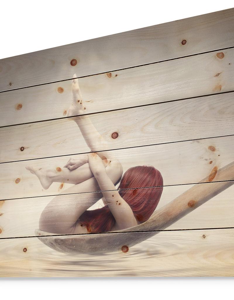 DesignQ Beauty Bath - Contemporary Print On Natural Pine Wood