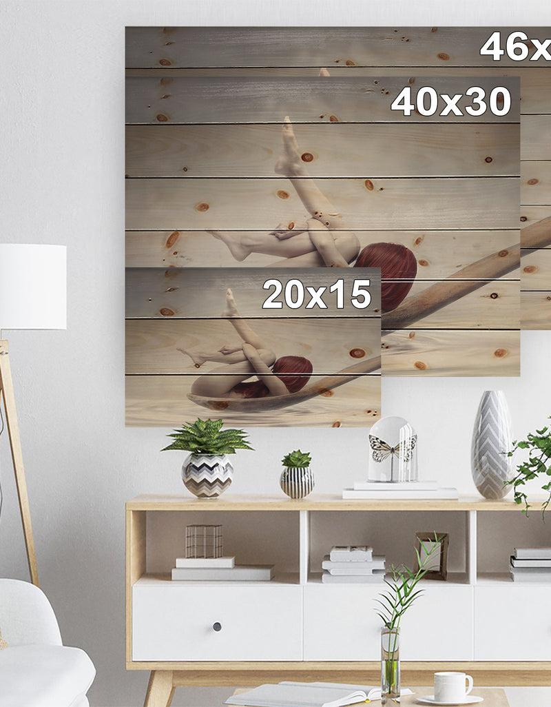 DesignQ Beauty Bath - Contemporary Print On Natural Pine Wood