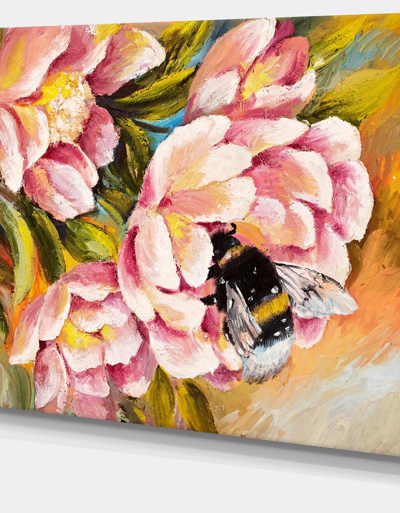 DesignQ Bee Sitting On Flower - Floral Canvas Artwork