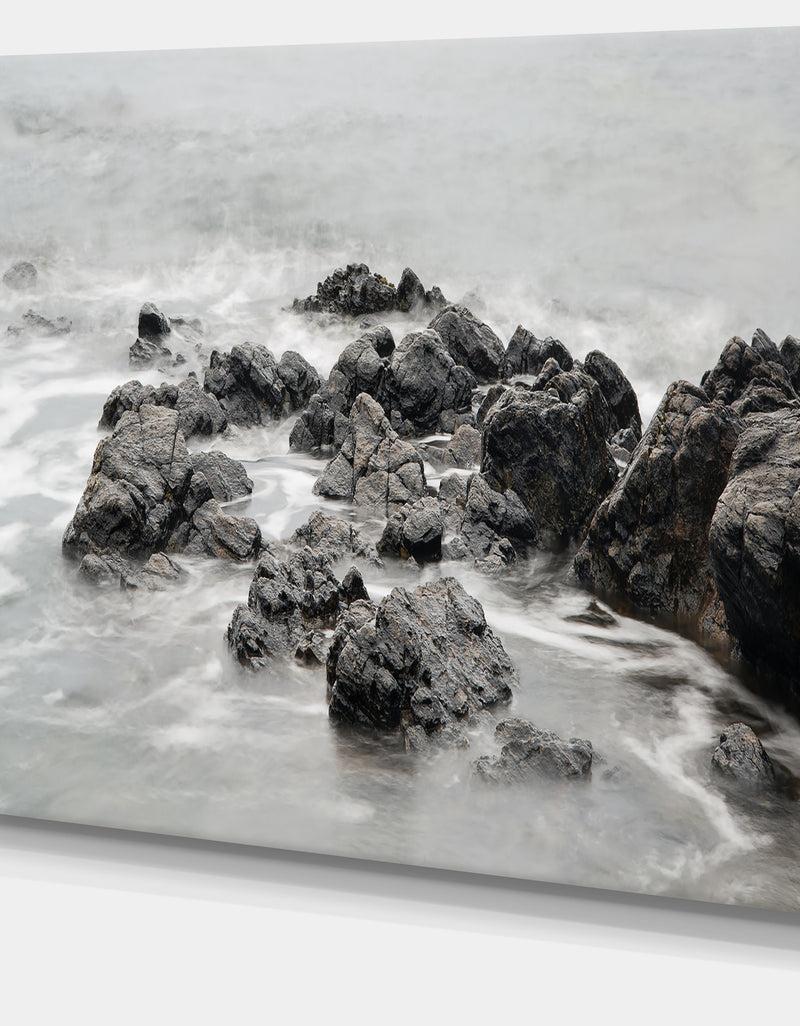 DesignQ Black And White Rocky Coastline - Extra Large Seashore Canvas Art