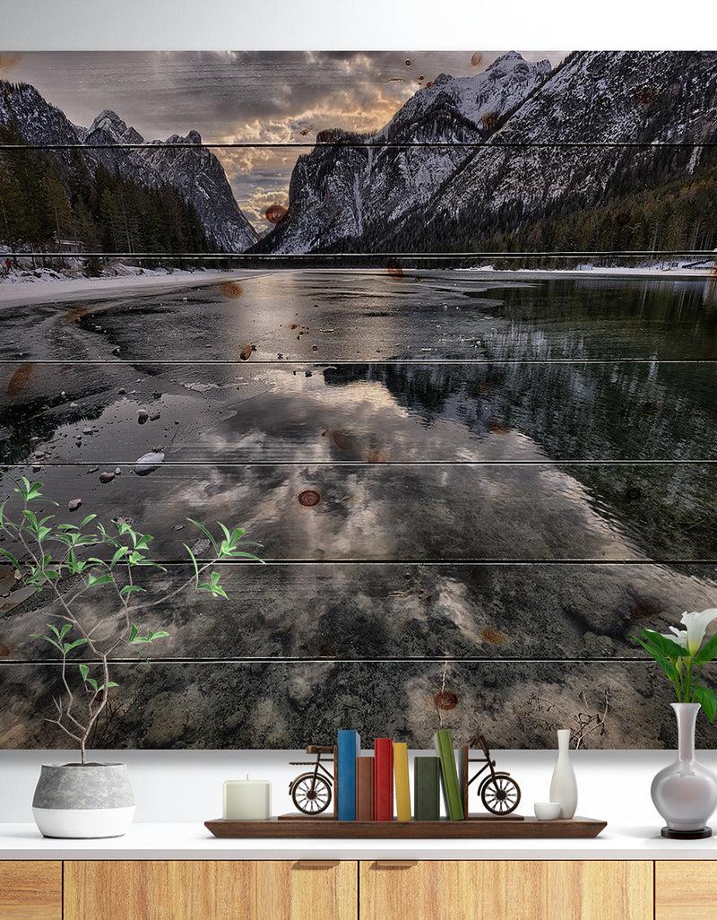 DesignQ Black Icy Mountain Lake with Snow - Contemporary Landscape Print on Natural Pine Wood