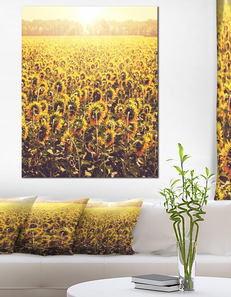 DesignQ Blooming Sunflowers At Sunset - Oversized Landscape Canvas Art