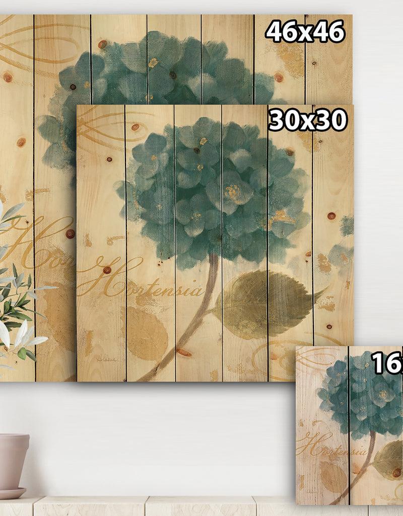 DesignQ Blue Cottage Flower Hydrangea I - Farmhouse Print On Natural Pine Wood