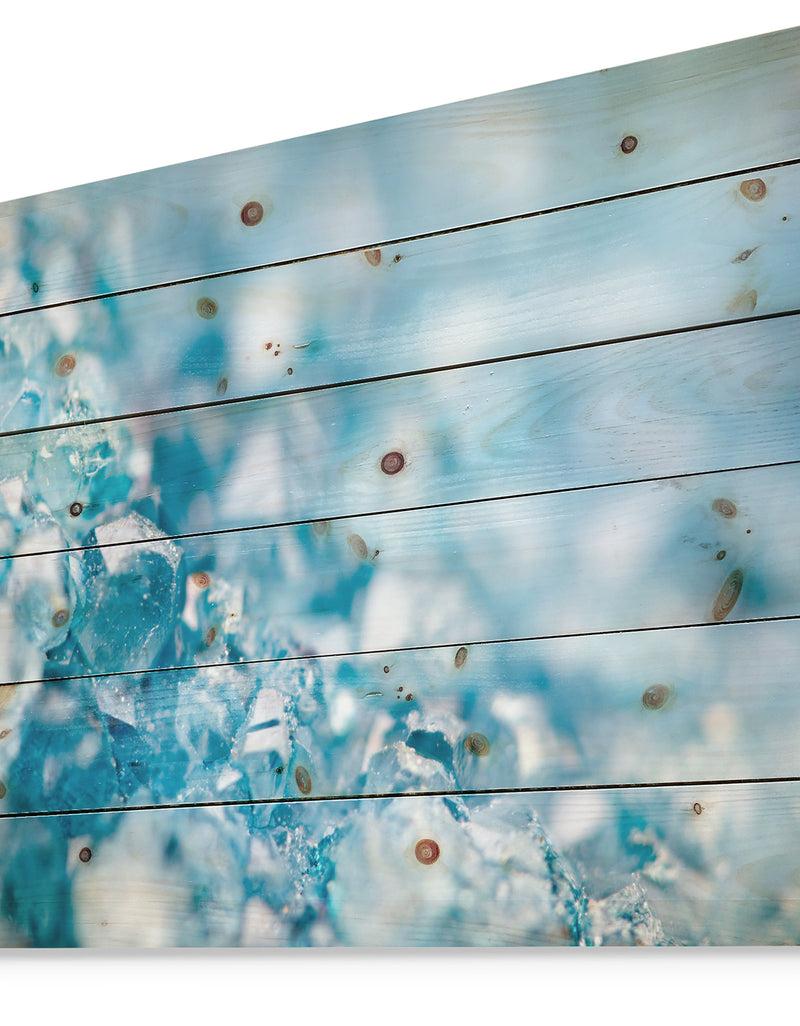 DesignQ Blue Crystals Agate -Stone Print On Natural Pine Wood