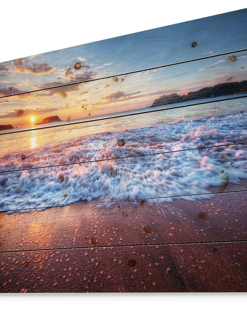 DesignQ Blue Sea Waves During Sunset - Seashore Print On Natural Pine Wood