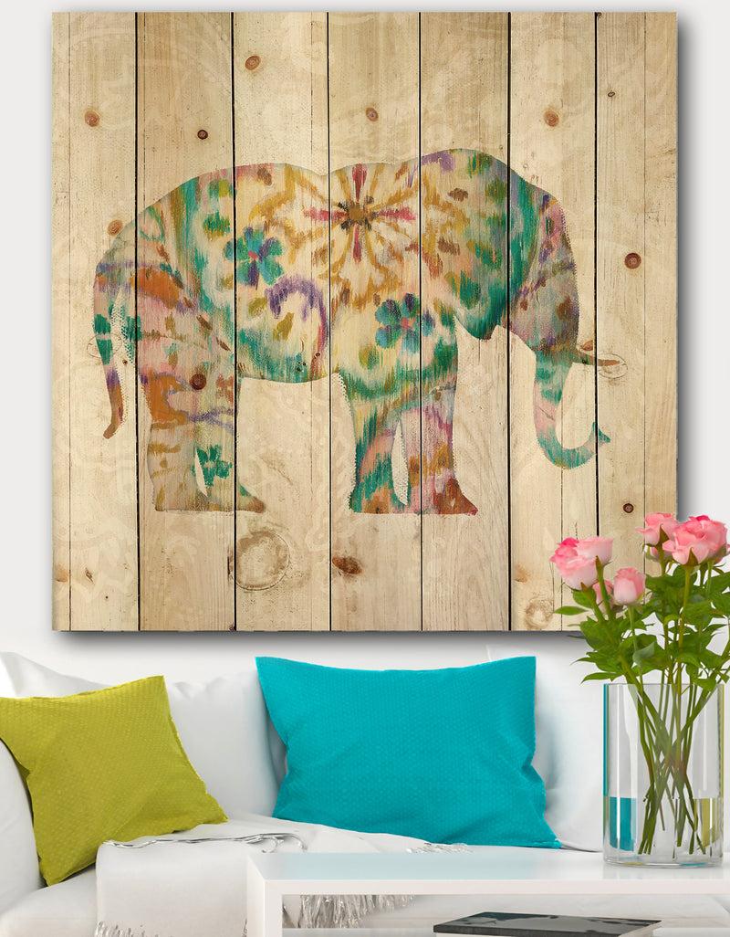 DesignQ Boho Paisley Elephant I - Bohemian & Eclectic Print on Natural Pine Wood