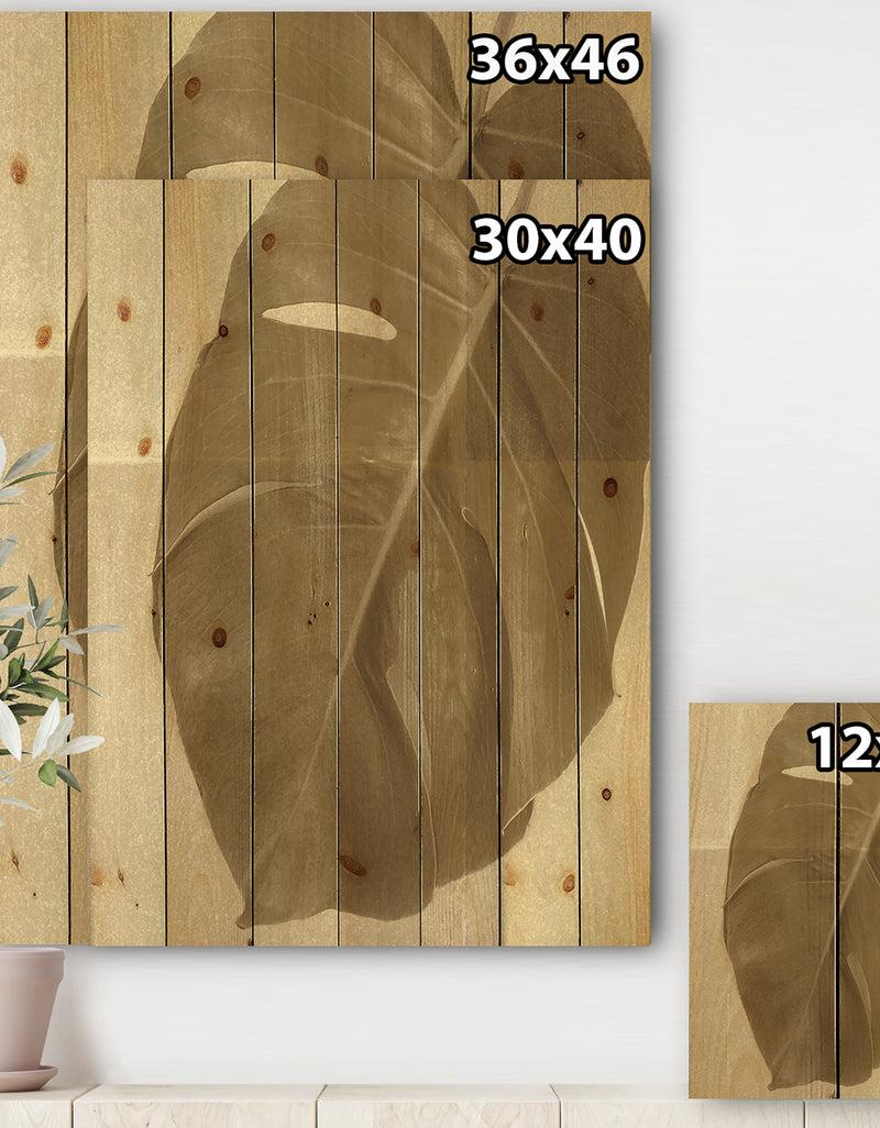 DesignQ Botanical Beige Retro Leaf - Lake House Print On Natural Pine Wood