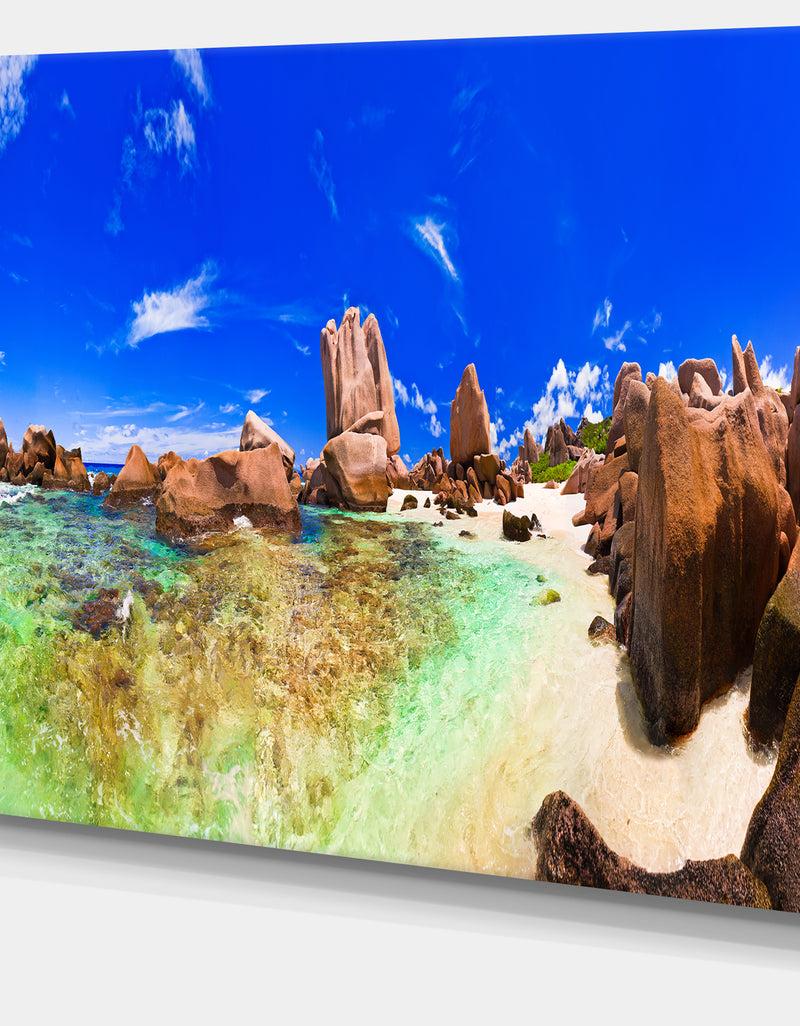 DesignQ Bright Tropical Beach Panorama - Landscape Photo Canvas Print
