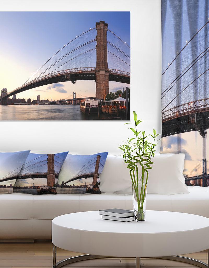 DesignQ Brooklyn Bridge in New York City - Cityscape Canvas print
