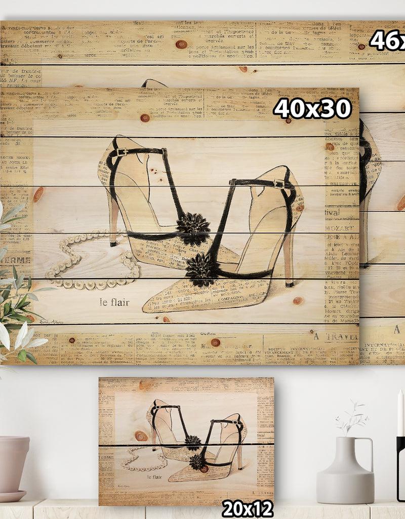 DesignQ Chic Galm Closet III - Fashion Print On Natural Pine Wood