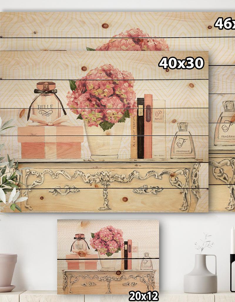 DesignQ Chic Galm Closet IV - Fashion Print On Natural Pine Wood