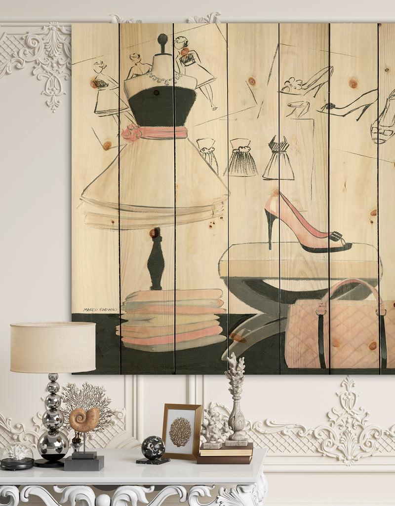 DesignQ Chic Galm Closet V - Fashion Print on Natural Pine Wood