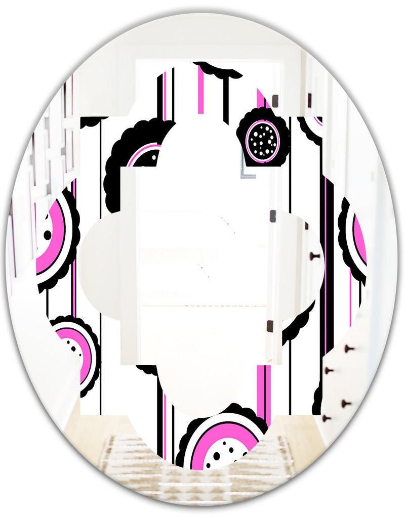 DesignQ Circular Retro Pattern I - Modern Round Or Oval Wall Mirror - Quatrefoil