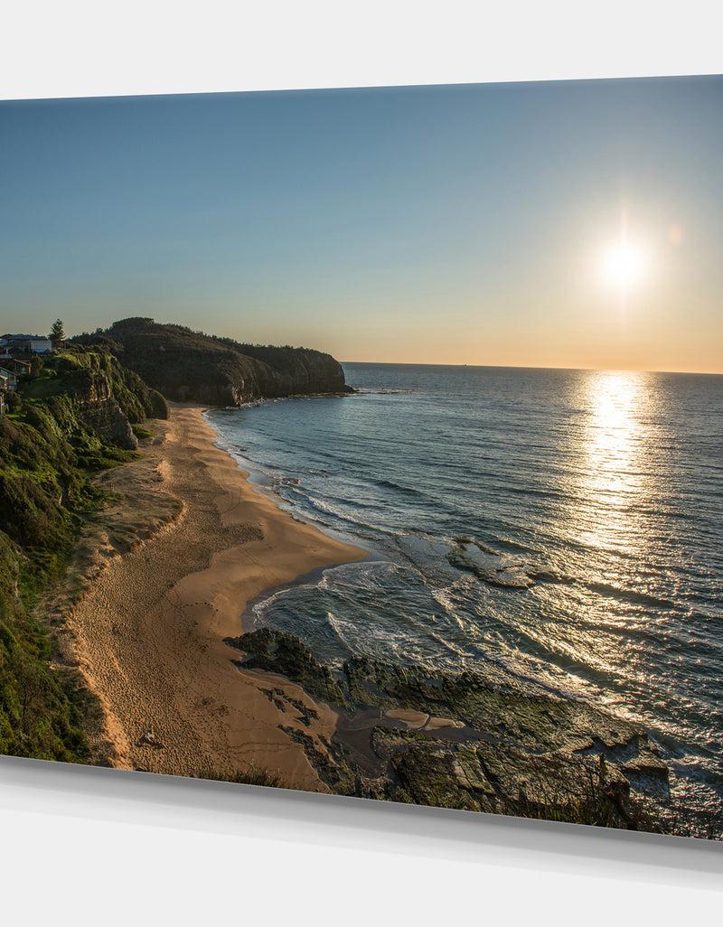 DesignQ Clam Sea Waters At Sydney Beach - Large Seashore Canvas Print