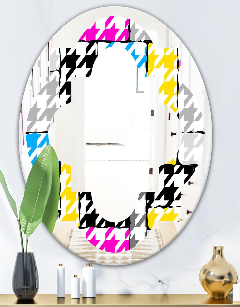 DesignQ Classic Hounds - Modern Round Or Oval Wall Mirror - Quatrefoil