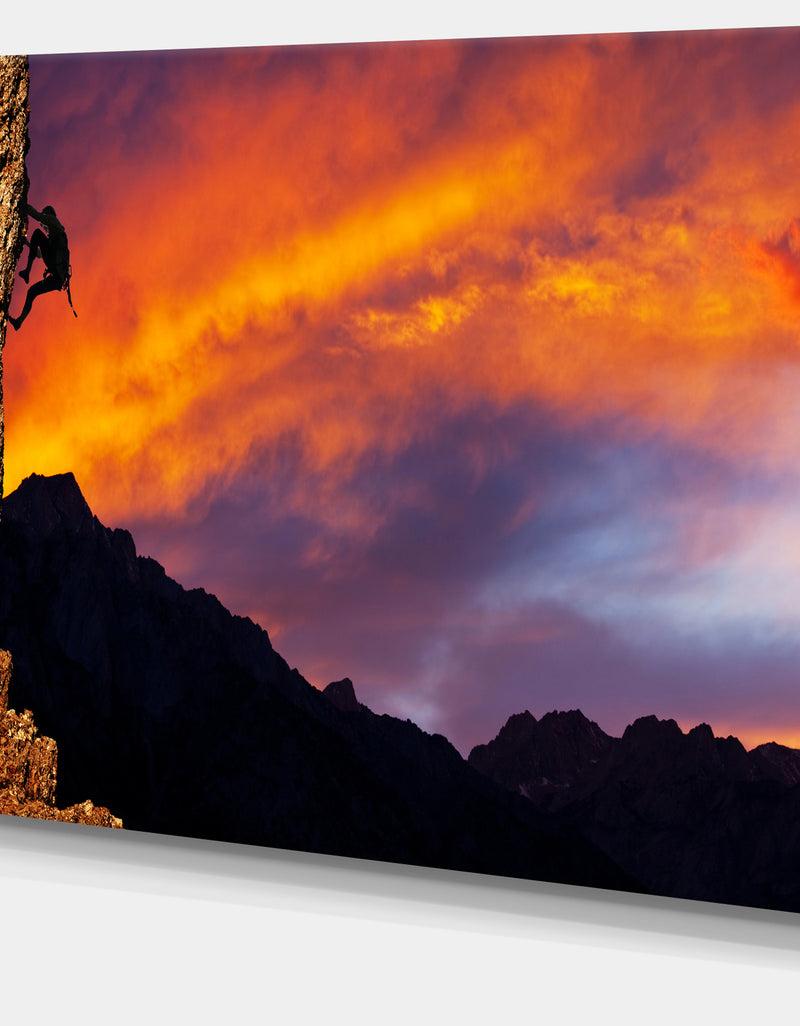 DesignQ Climber On Sunset Background - Extra Large Landscape Canvas Art