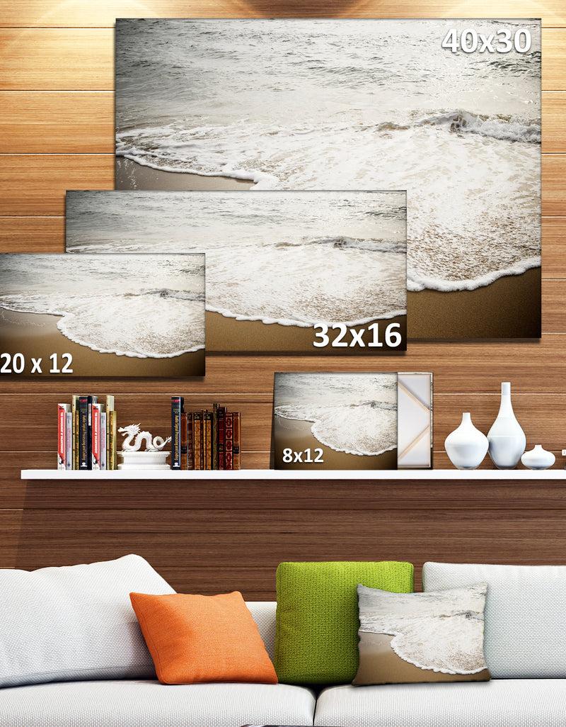 DesignQ Close-up Waves In Mediterranean Sea - Contemporary Seascape Art Canvas