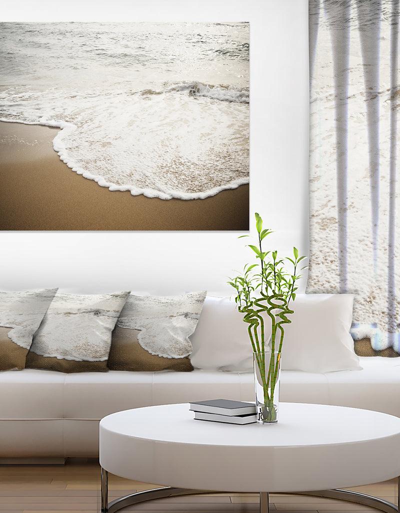 DesignQ Close-up Waves in Mediterranean Sea - Contemporary Seascape Art Canvas