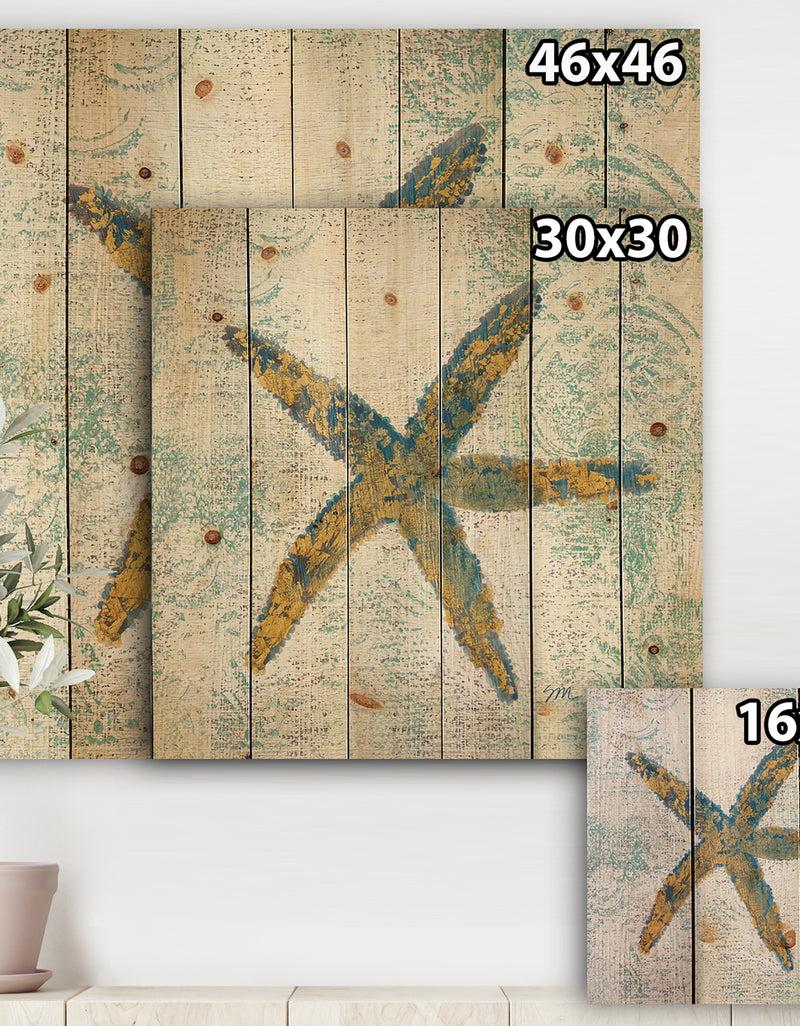 DesignQ Coastal Pastel Seashells III - Vintage Nautical Print On Natural Pine Wood