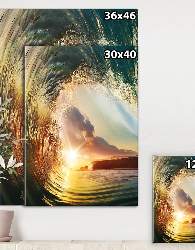 DesignQ Colored Ocean Waves Falling Down V - Modern Seashore Canvas Art