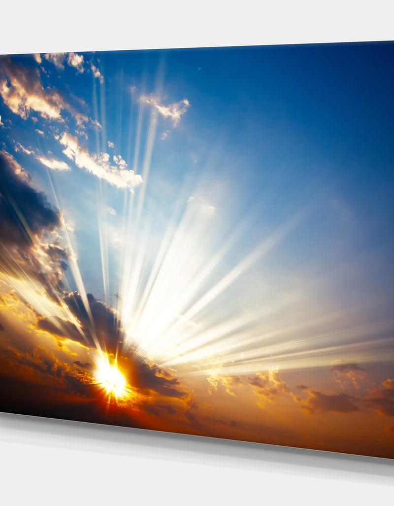 DesignQ Colorful Sunset With Sun Rays - Landscape Photography On Wrapped Canvas
