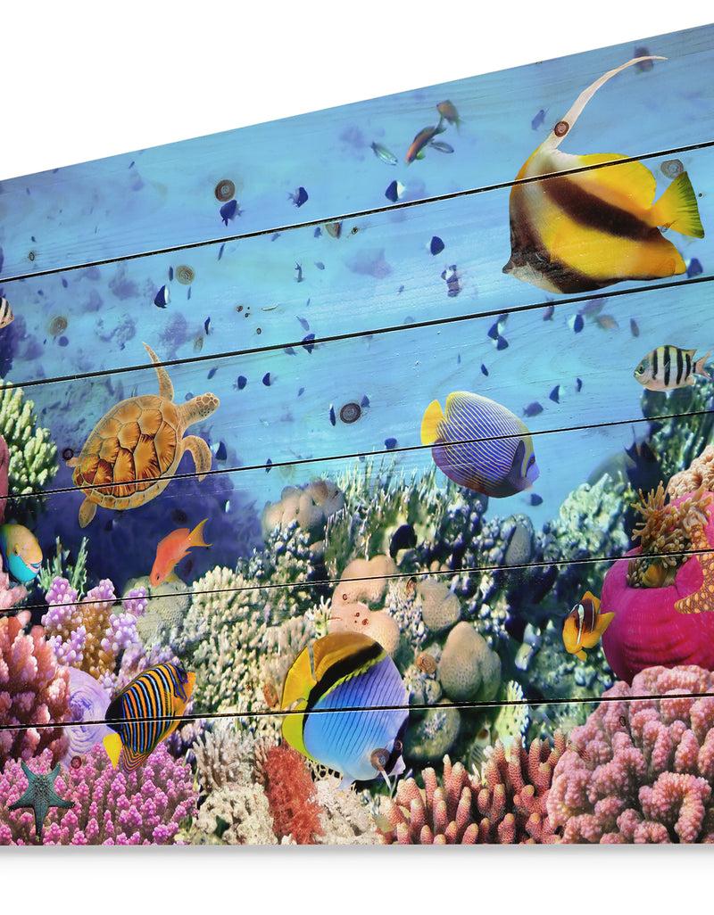 DesignQ Coral Colony On Reef Egypt - Animal Print On Natural Pine Wood