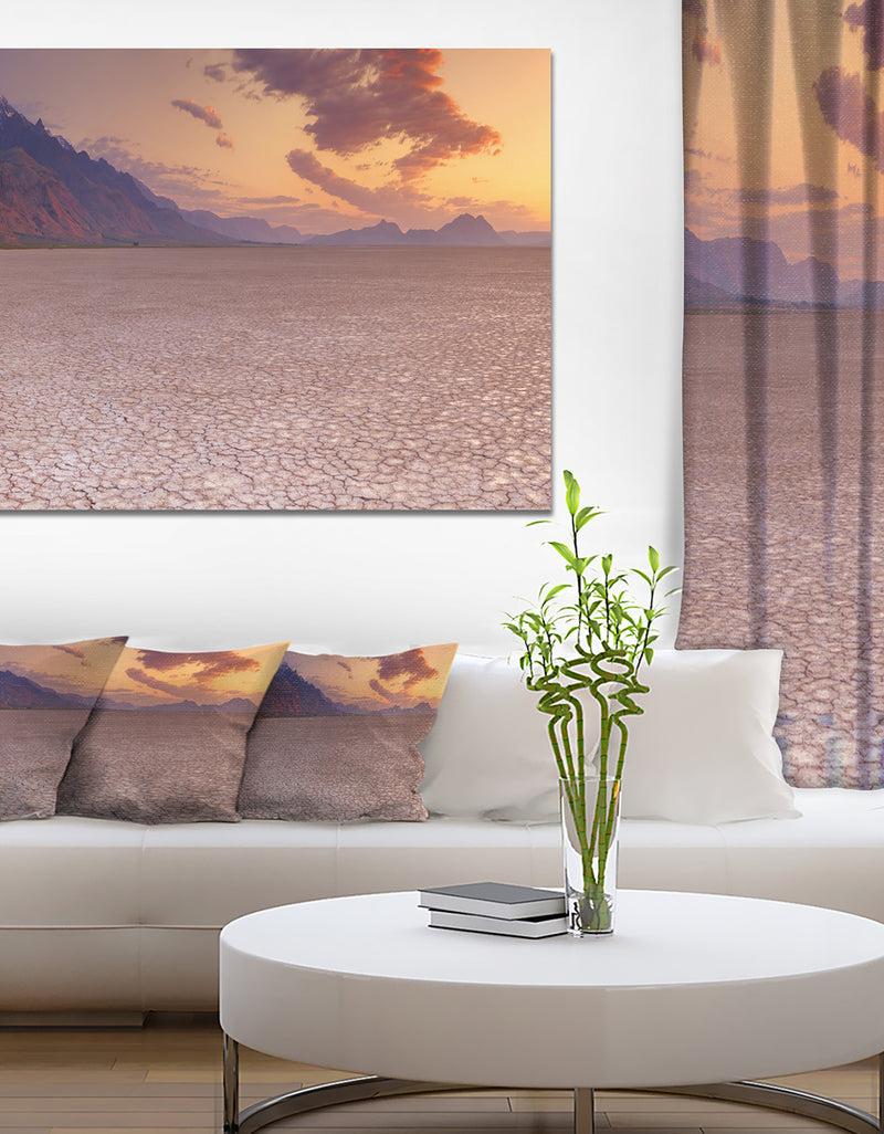 DesignQ Cracked Earth in Alvord Desert - Landscape Wall Art on Canvas