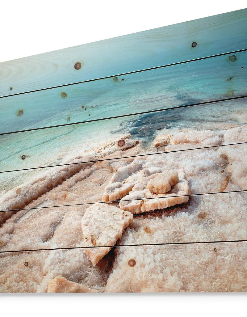 DesignQ Dead Sea Beach With Crystallized Salt - Seashore Print On Natural Pine Wood