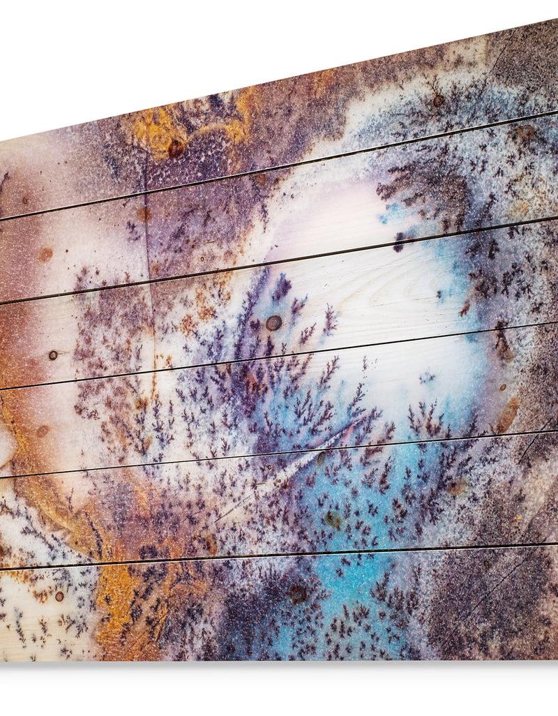 DesignQ Decorative Stone Moss Agate Close Up - Stone Photographic Print On Natural Pine Wood