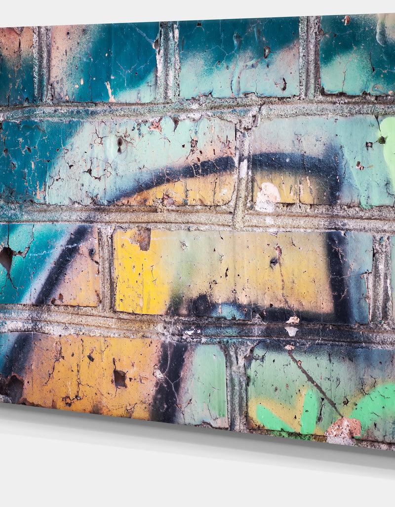 DesignQ Old Brick Graffiti - Street Art Canvas Print