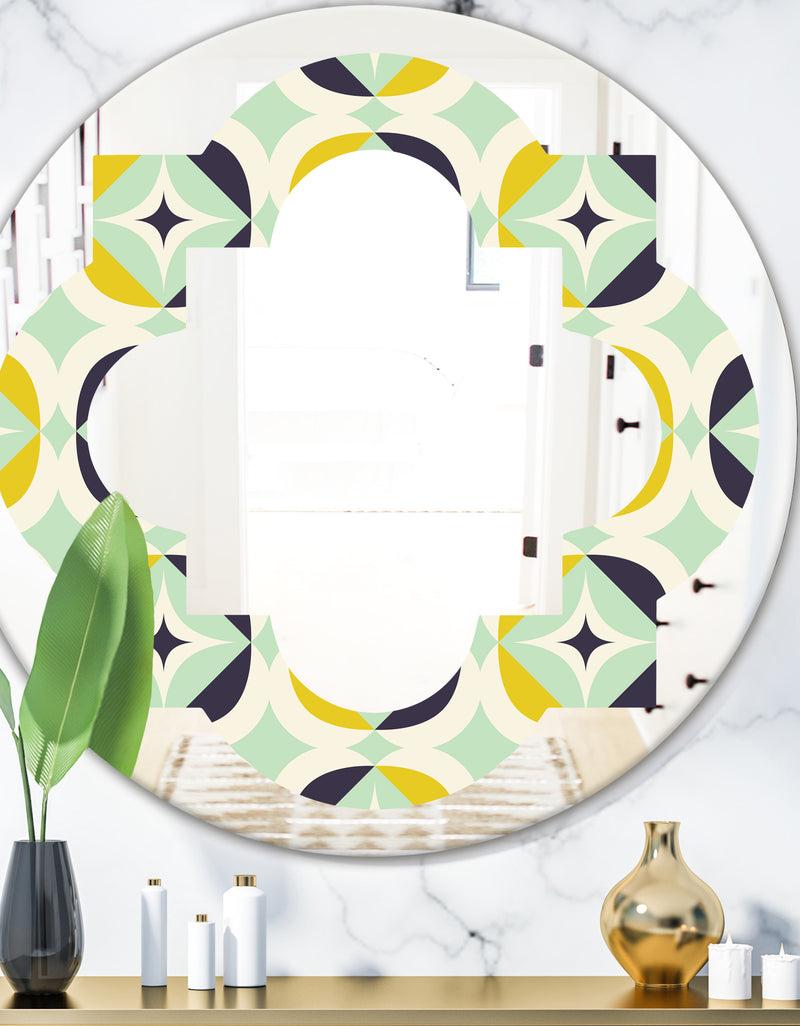 DesignQ Diamond Retro V - Modern Round or Oval Wall Mirror - Quatrefoil