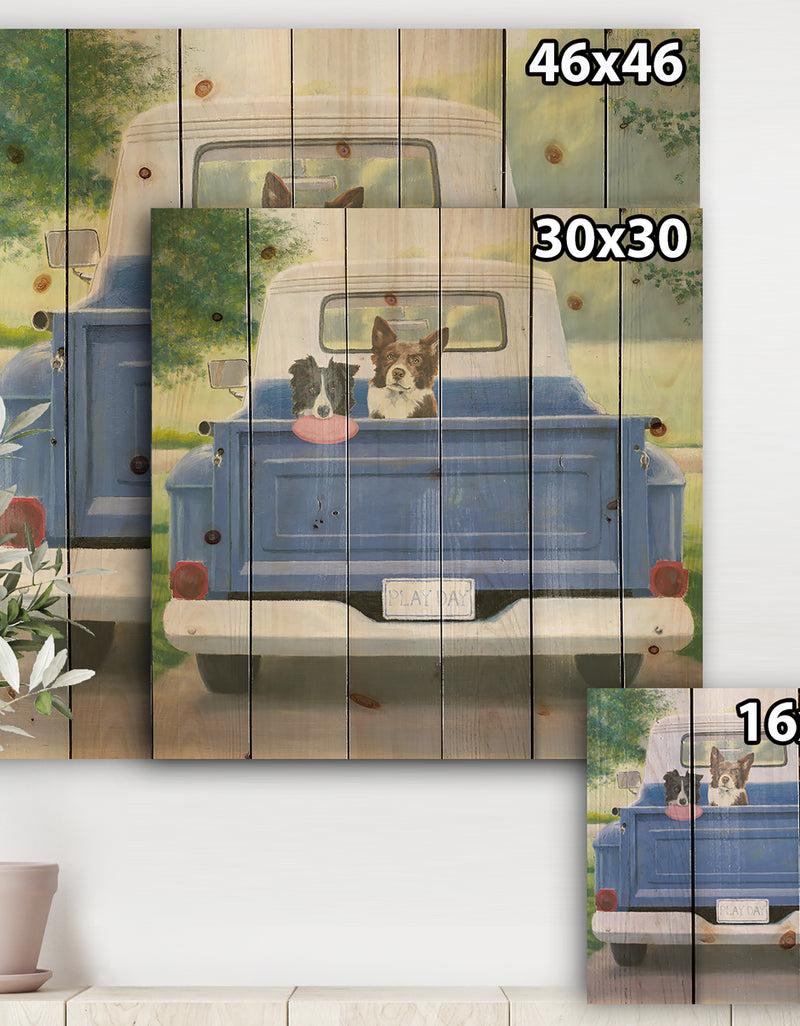 DesignQ Dogs Play Day - Traditional Print On Natural Pine Wood